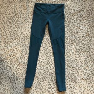Alo Stirrup Leggings - Size Small